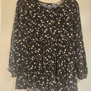 Floral Black and Cream Women's Top American Eagle